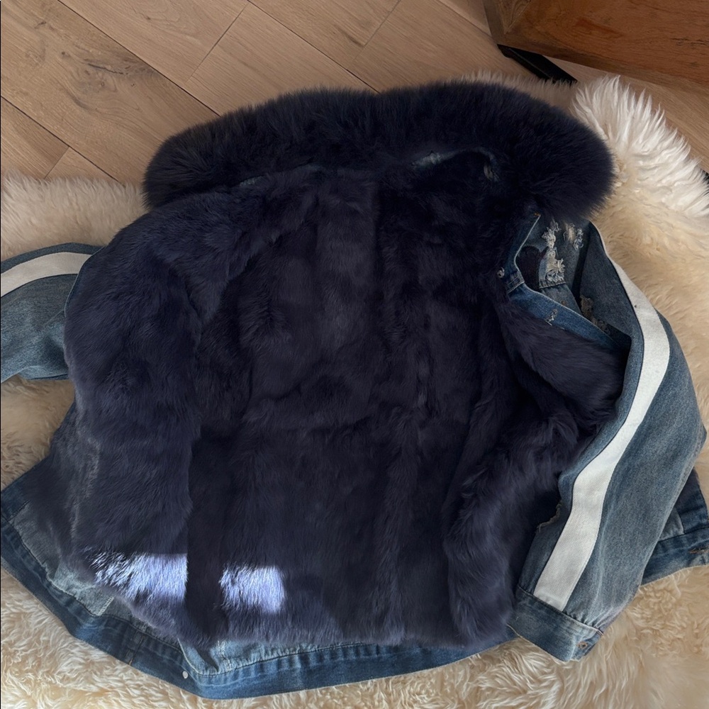 DistressedDenim Jacket with Rabbit Fur lining and collar - Picture 3 of 4